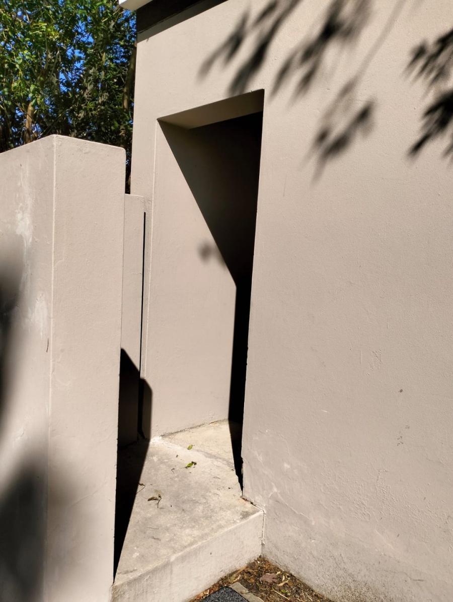 5 Bedroom Property for Sale in Sunnyridge Eastern Cape
